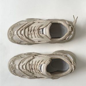 Ashion hiking shoes